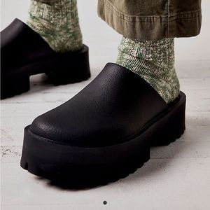 Jeffery Campbell Foamy Clogs - sz 8